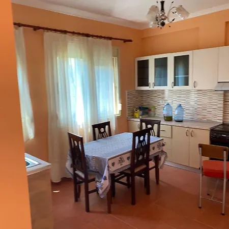 아파트 David's Cozy Third Floor Apartment: A Tranquil Retreat Vlorë