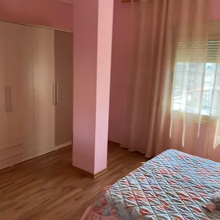 David's Cozy Third Floor Apartment: A Tranquil Retreat * Vlorë